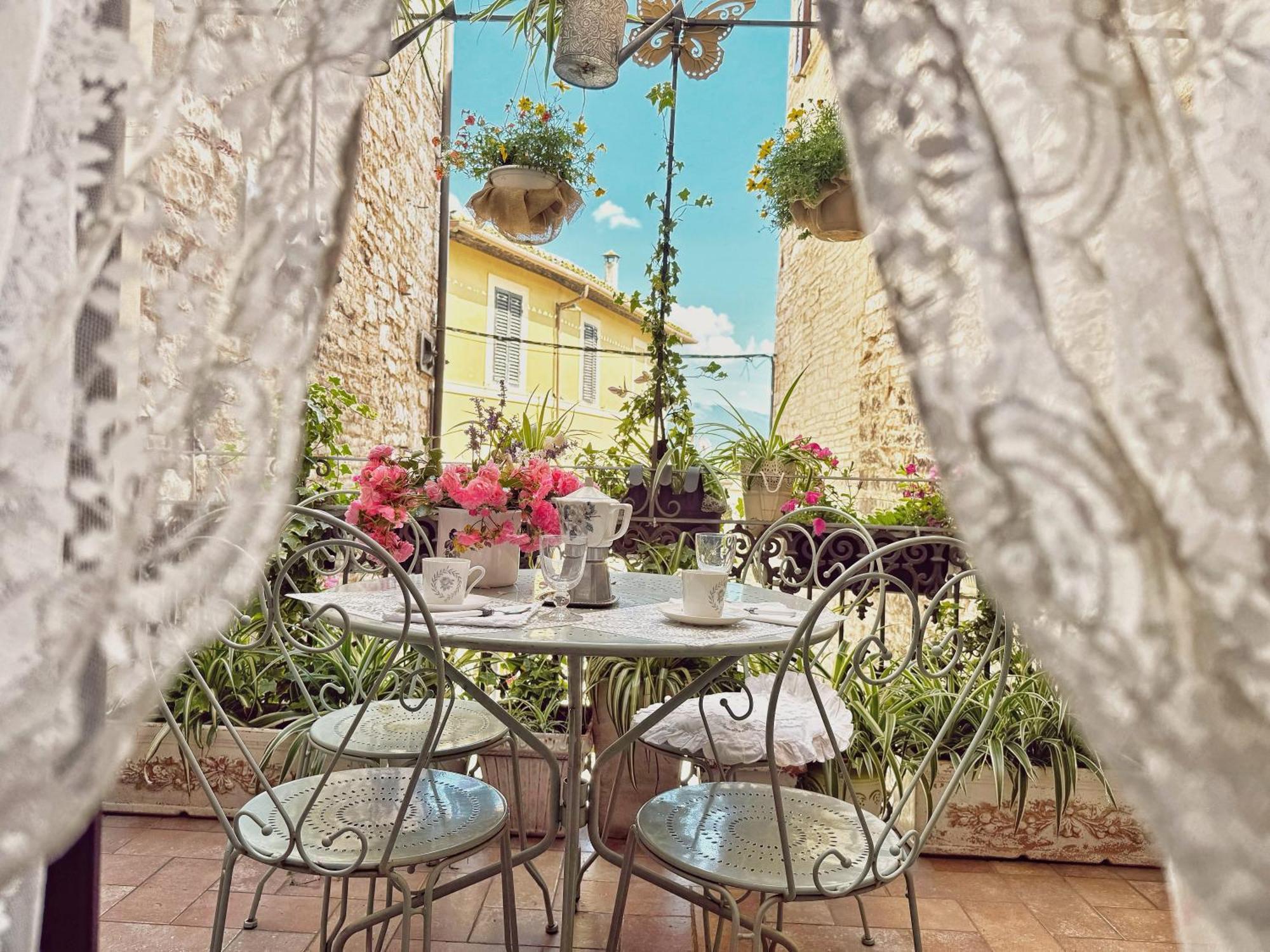 Spello House Patio Apartment Ngoại thất bức ảnh
